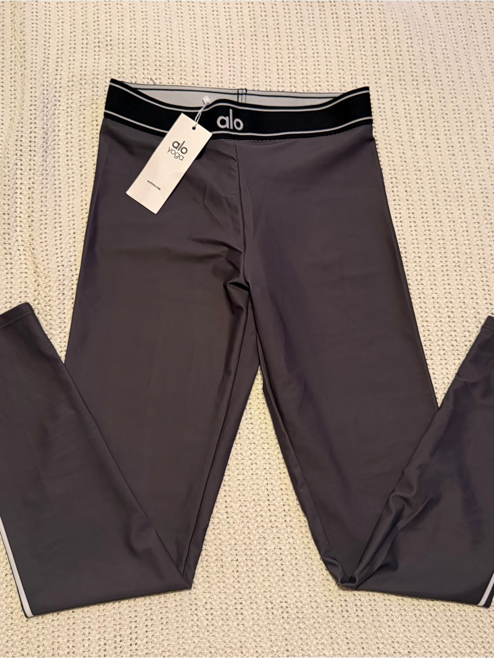 Alo Leggings in Charcoal with Branded Waistband